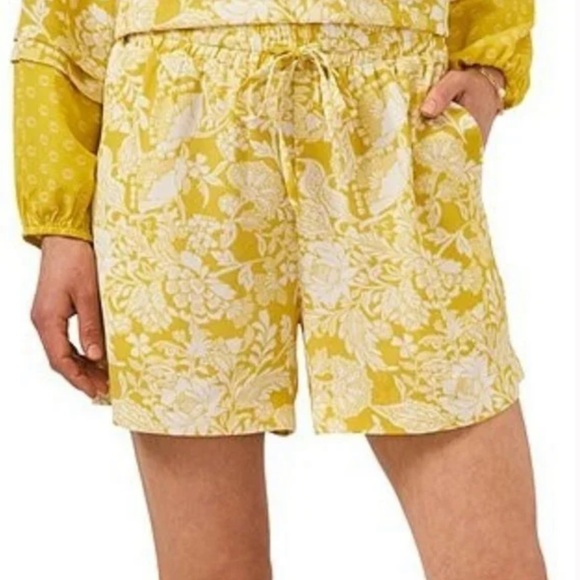 NWT Vince Camuto Lightweight Tropical Floral Drawstring Casual Shorts size L - Picture 2 of 10